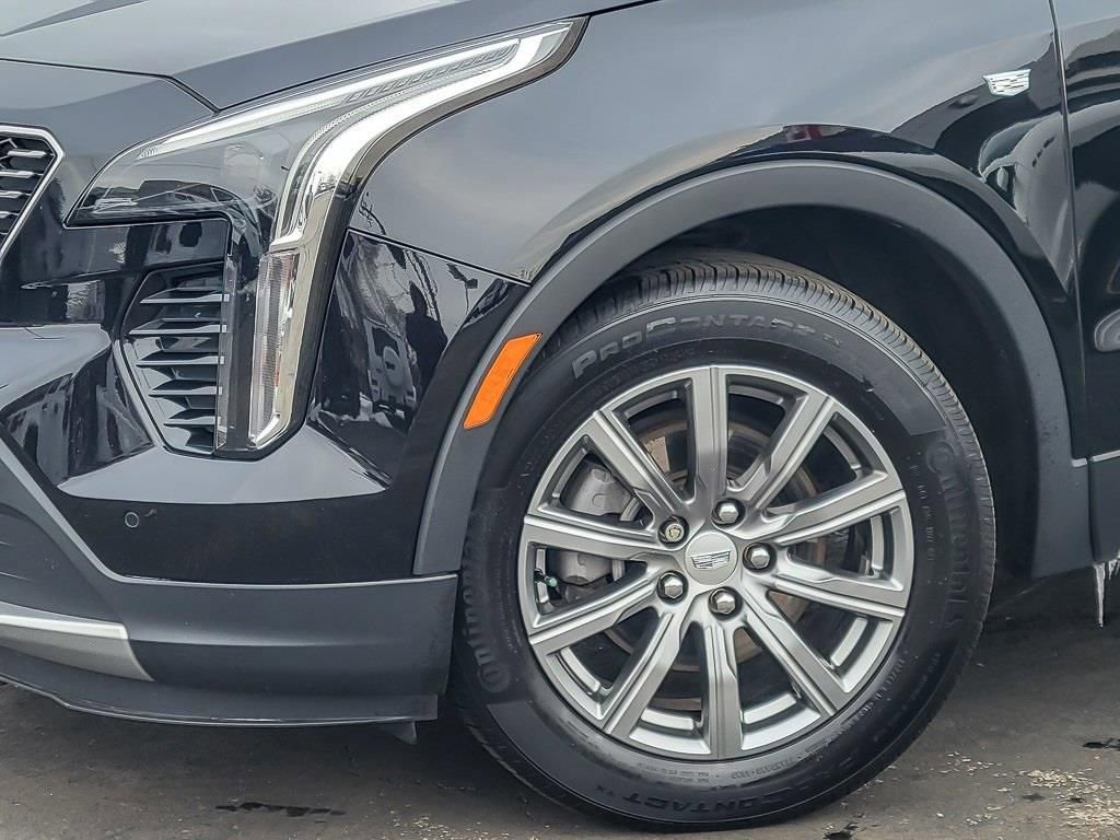 Used 2020 Cadillac XT4 Premium Luxury image 3