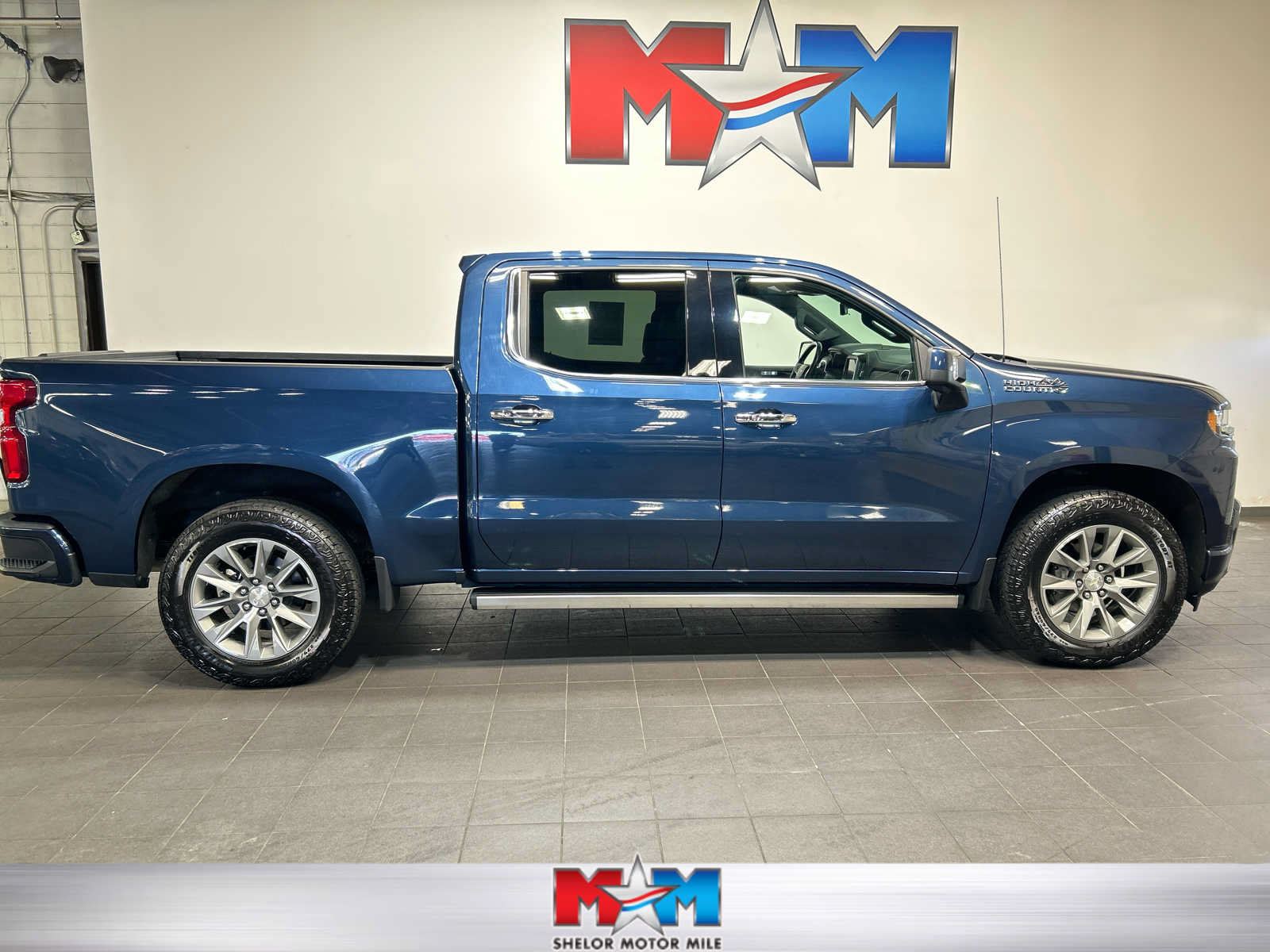 Used 2019 Chevrolet Silverado 1500 High Country w/ Technology Package