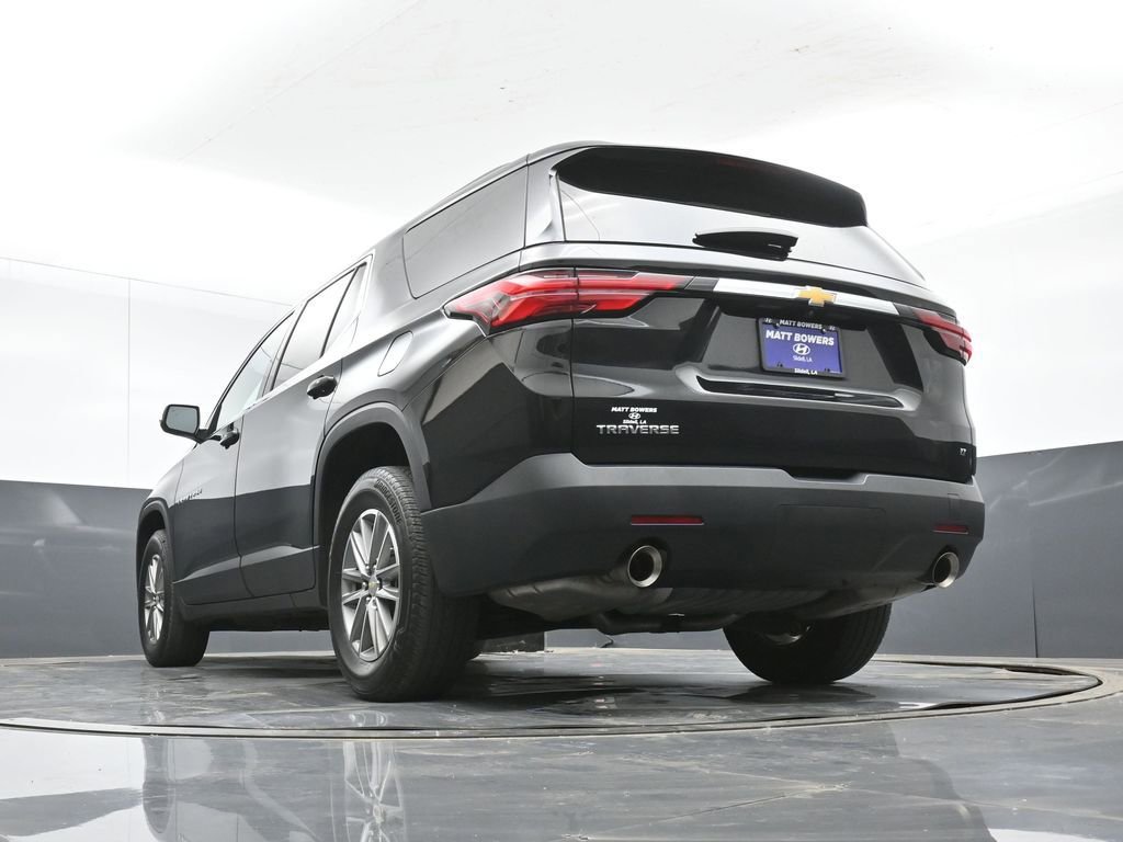 Used 2023 Chevrolet Traverse LT image 45