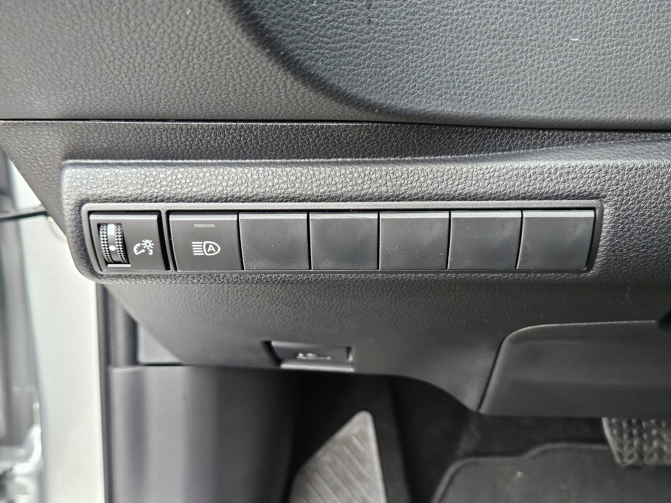 New 2026 Toyota Corolla SE image 13