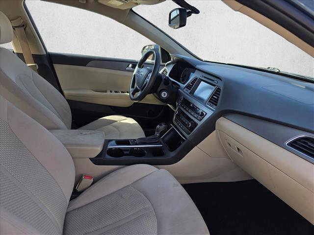 Used 2016 Hyundai Sonata SE image 11