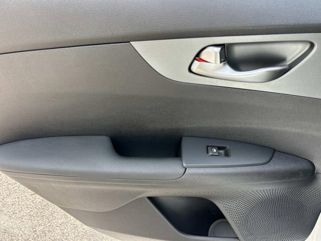 Used 2021 Kia Forte LXS FWD image 16