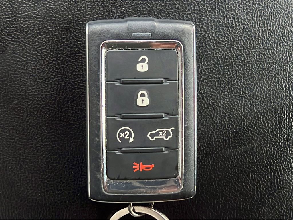 Used 2022 Jeep Grand Cherokee L Laredo w/ Luxury Tech Group I RWD image 22