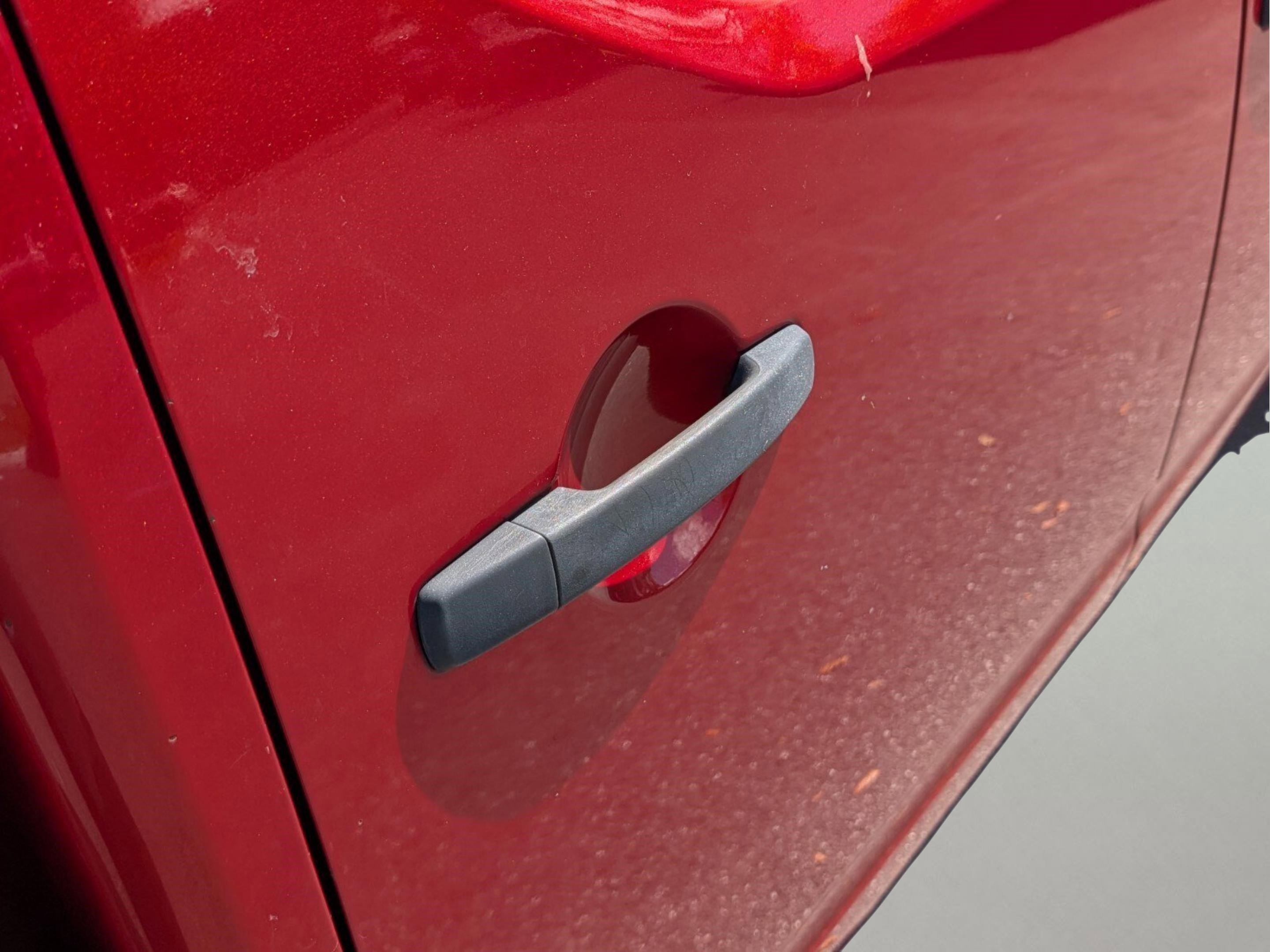 Used 2013 Nissan Frontier Desert Runner image 22