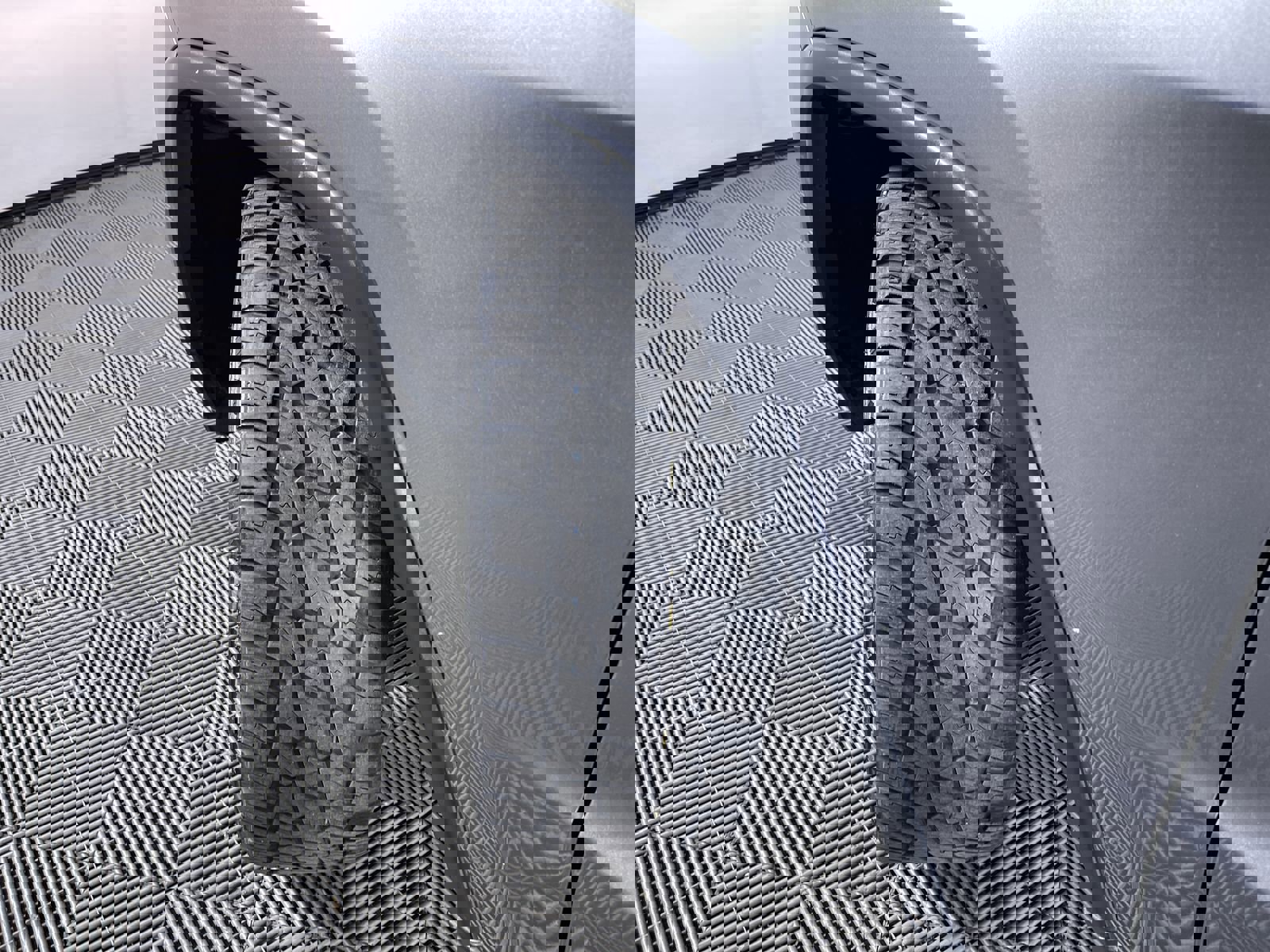 Used 2012 Jeep Grand Cherokee Overland AWD/4WD image 28