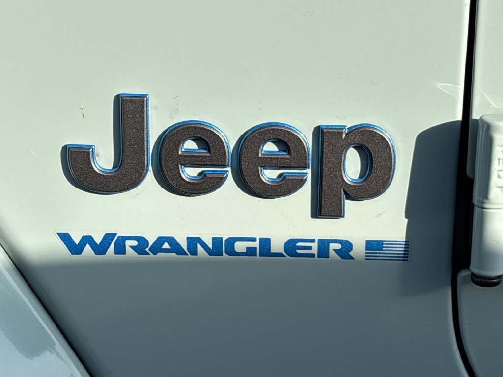 Used 2024 Jeep Wrangler Unlimited w/ Convenience Group AWD/4WD image 7