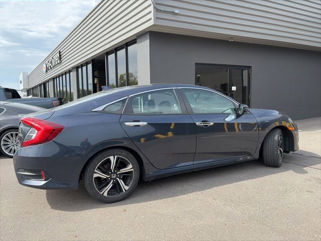 Used 2016 Honda Civic Touring image 3