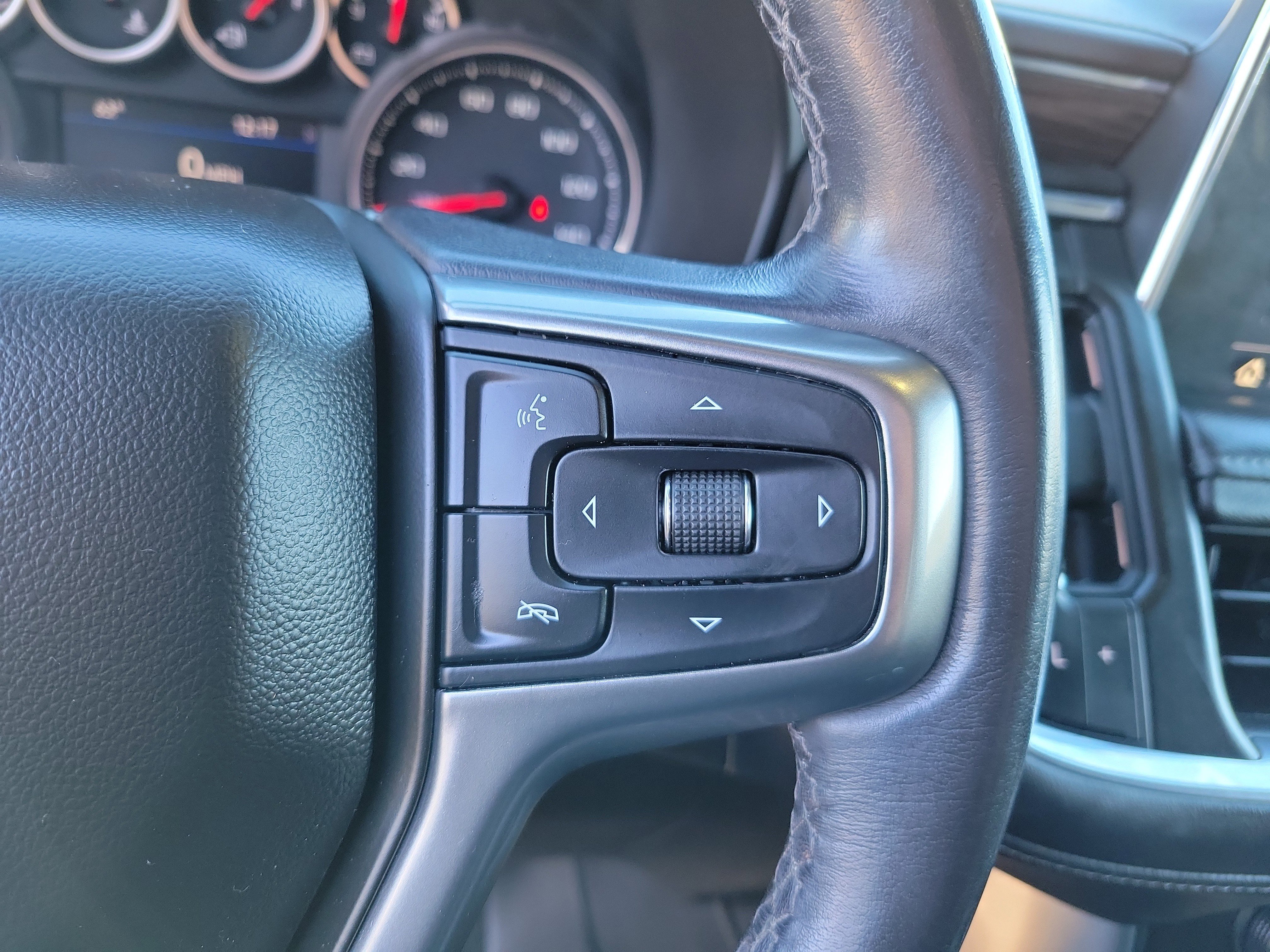 Used 2021 Chevrolet Tahoe Z71 image 17