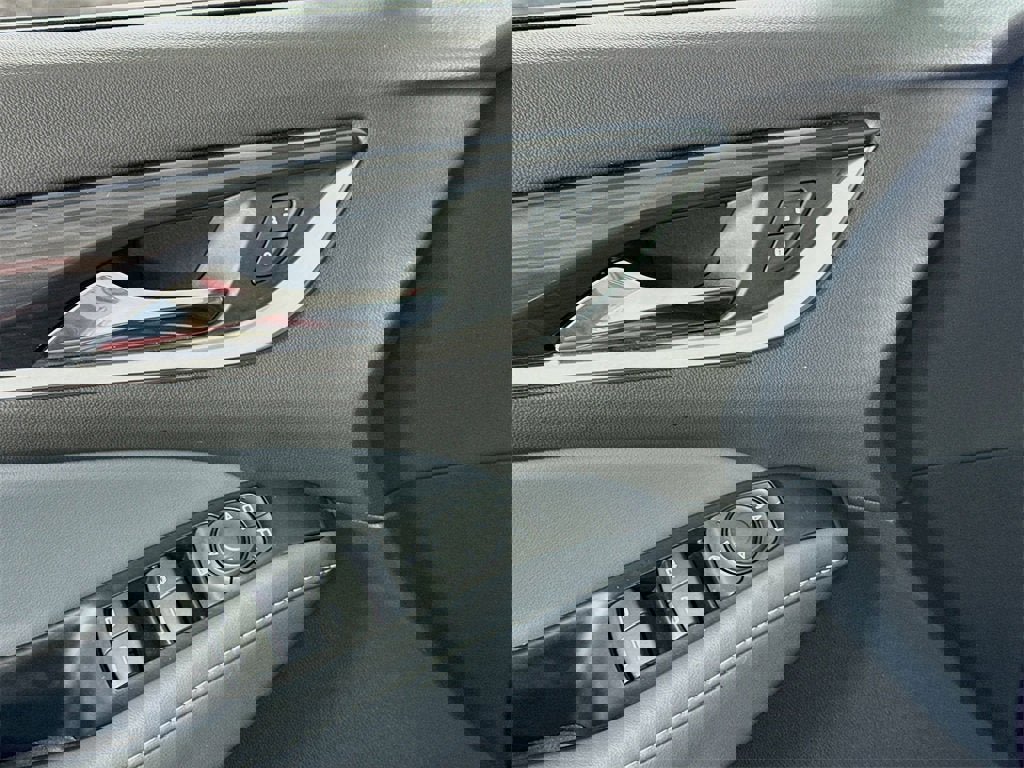 Certified 2023 Buick Enclave Essence w/ Experience Buick Package image 12