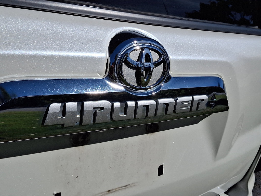 Used 2014 Toyota 4Runner Limited AWD/4WD image 30