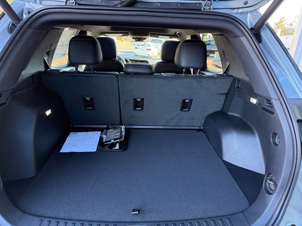New 2026 Chevrolet Equinox ACTIV w/ Convenience Package III FWD image 50