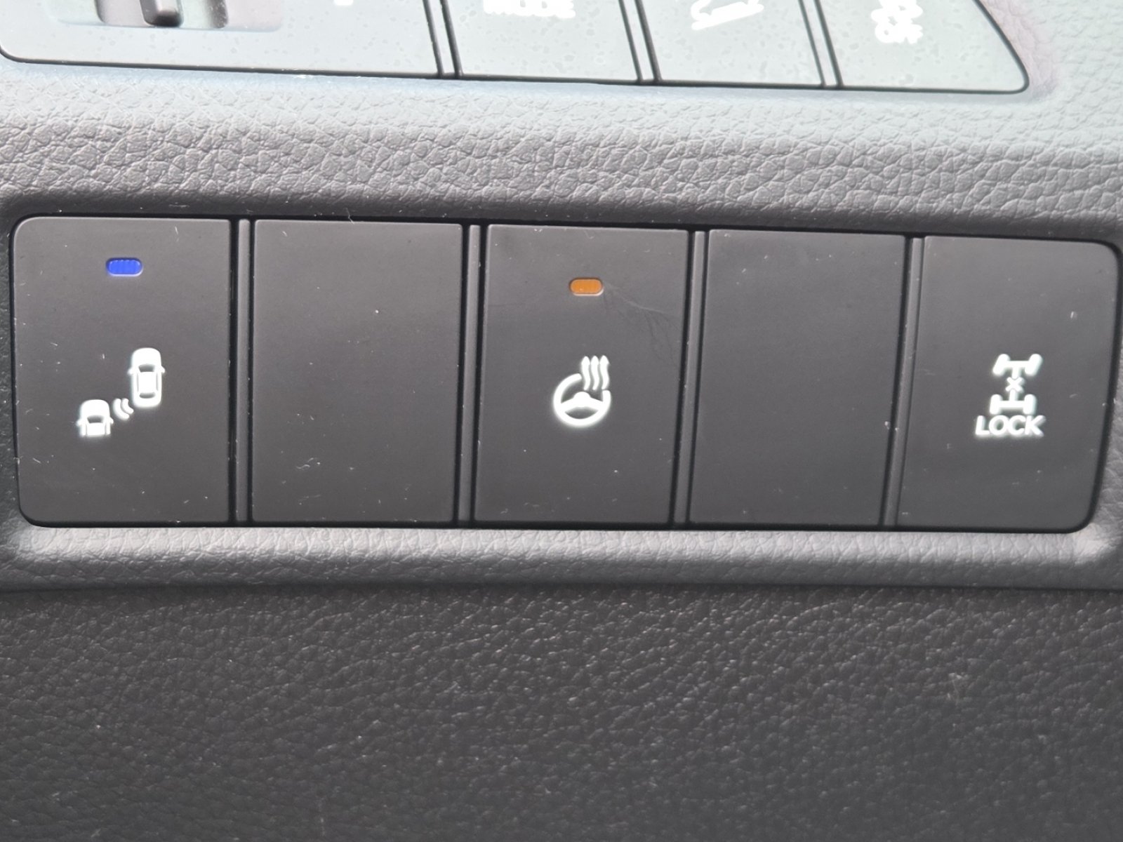 Used 2018 Hyundai Santa Fe Sport AWD/4WD image 7