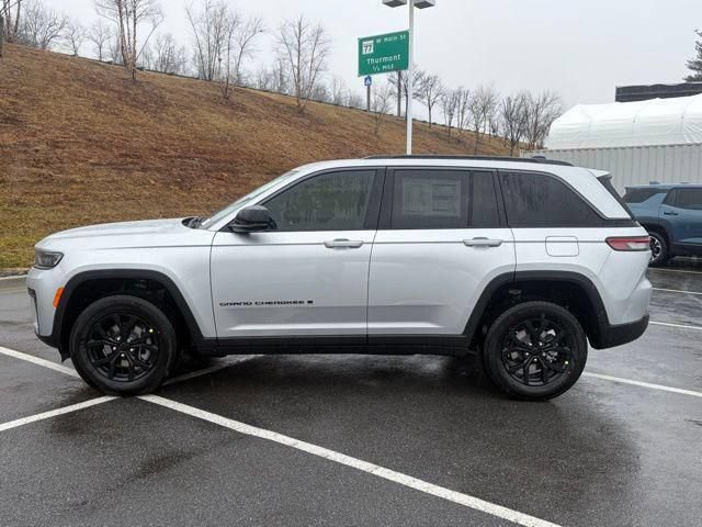 New 2026 Jeep Grand Cherokee Altitude AWD/4WD image 4