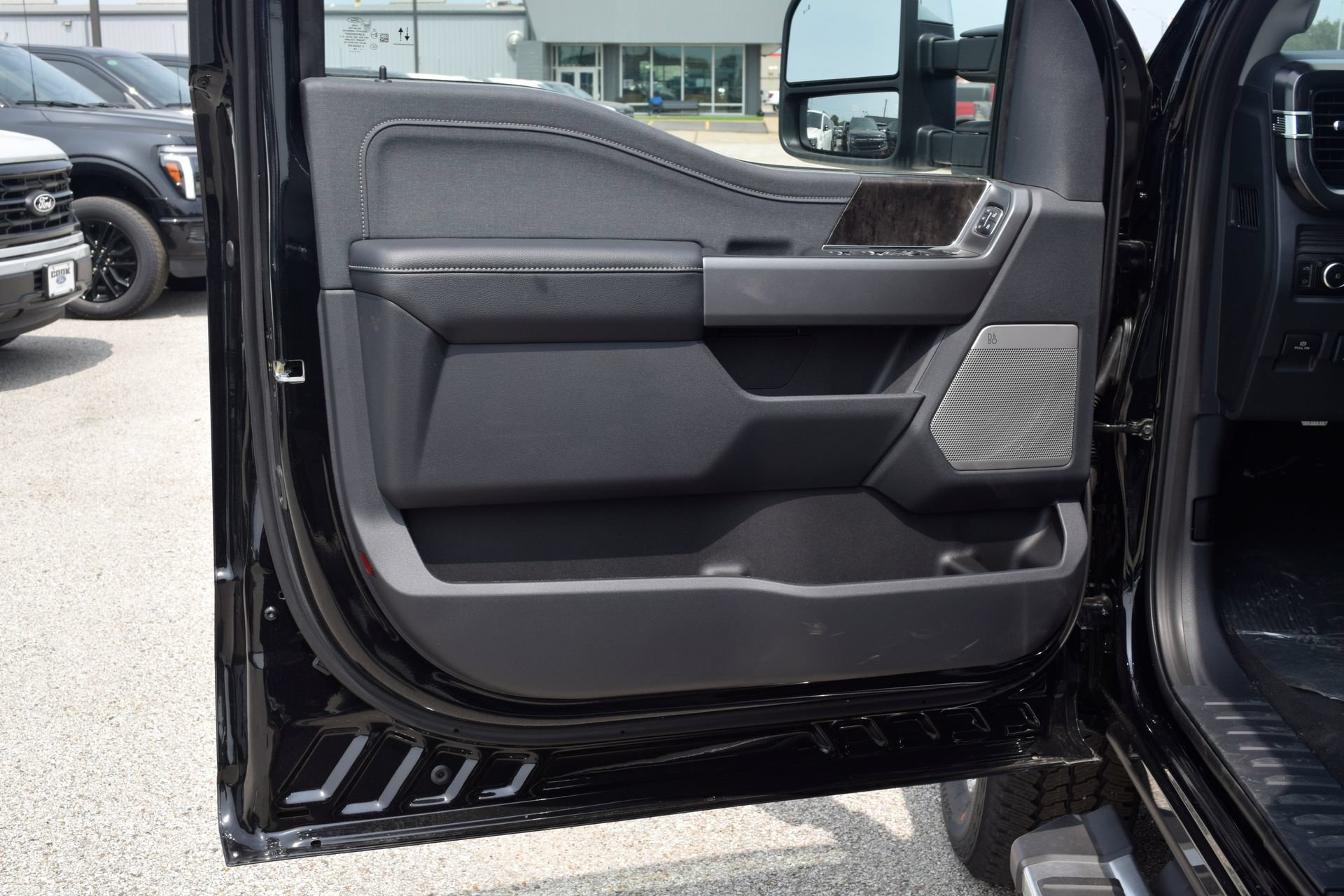 New 2026 Ford F350 Lariat w/ Lariat Premium Package AWD/4WD image 18