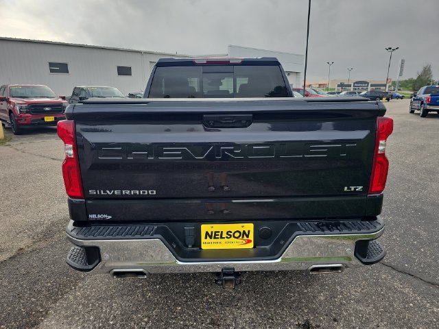 Used 2022 Chevrolet Silverado 1500 LTZ w/ LTZ Premium Package AWD/4WD image 4