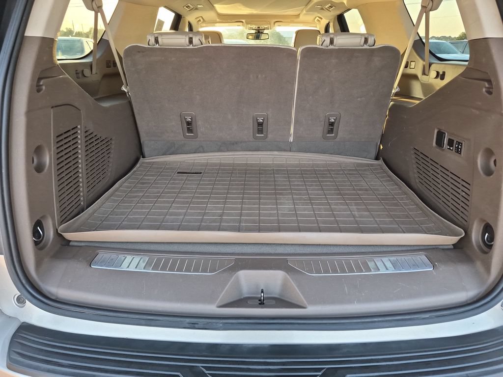 Used 2022 GMC Yukon XL Denali AWD/4WD image 44