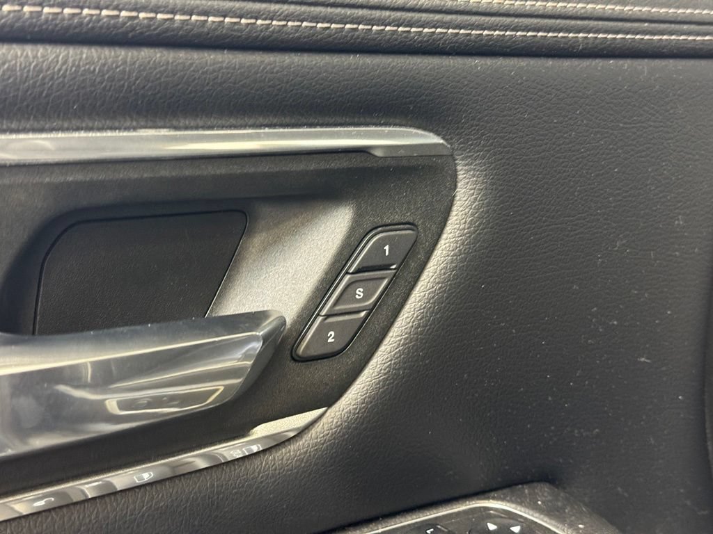 Used 2023 RAM 1500 Laramie AWD/4WD image 10