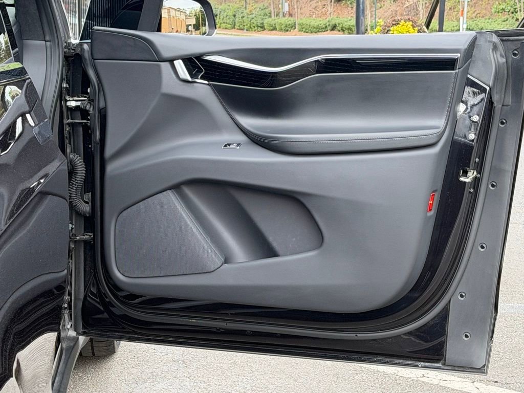 Used 2016 Tesla Model X Performance image 38