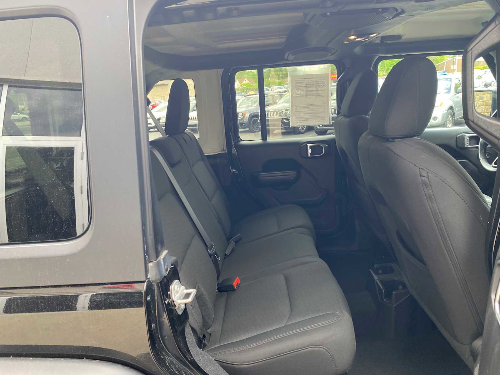 Used 2019 Jeep Wrangler Unlimited Sport S AWD/4WD image 25