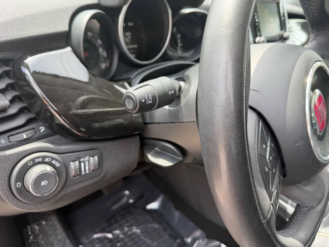Used 2017 FIAT 500X Lounge w/ Lounge Premium Package (FWD) image 22