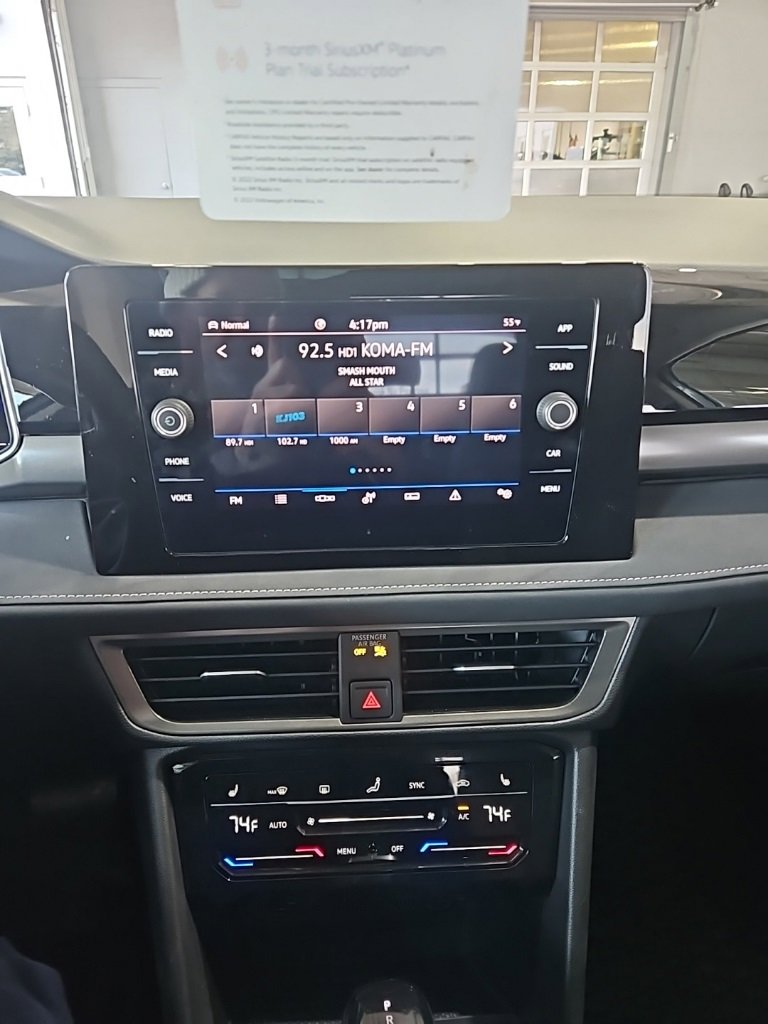 Used 2025 Volkswagen Taos SE image 30