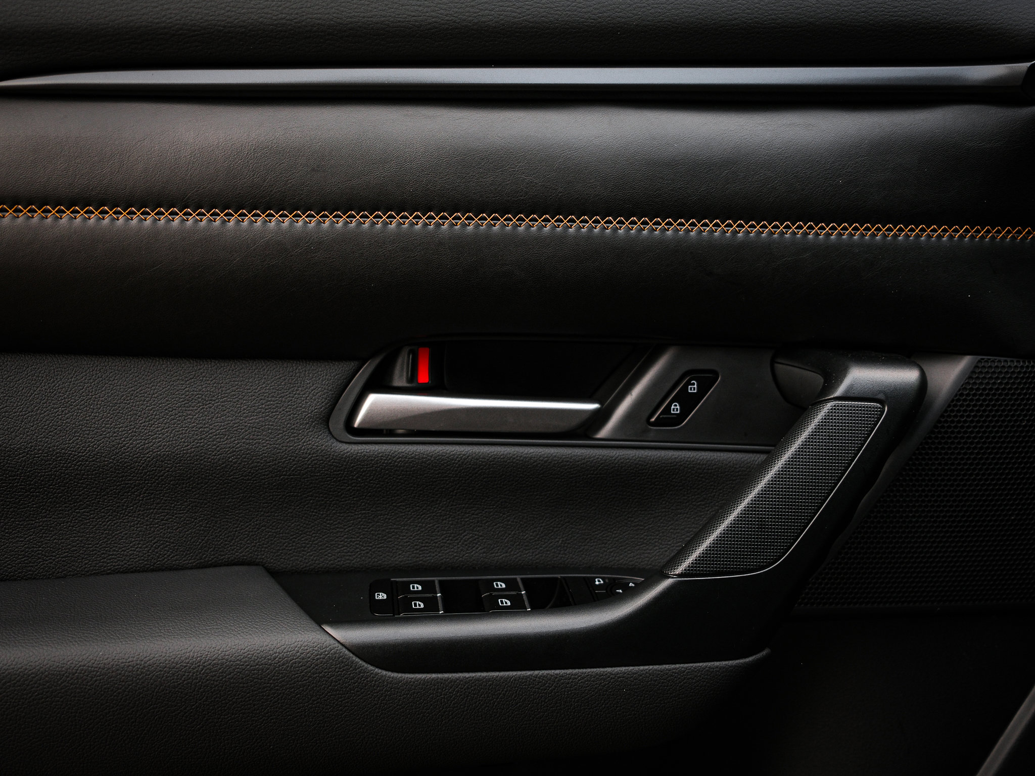 Certified 2025 MAZDA CX-50 2.5 Hybrid w/ Weather Package image 11