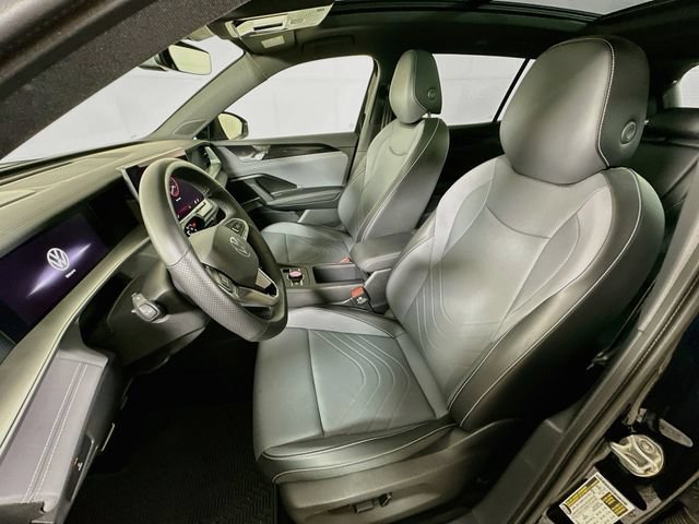 Certified 2025 Volkswagen Tiguan SE R-Line AWD/4WD image 20