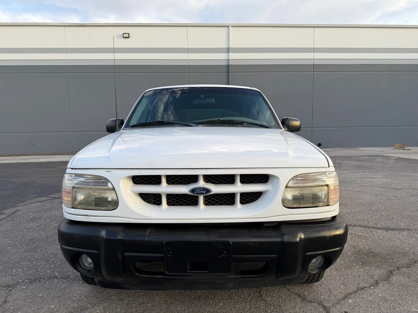 Used 1998 Ford Explorer Sport RWD image 2