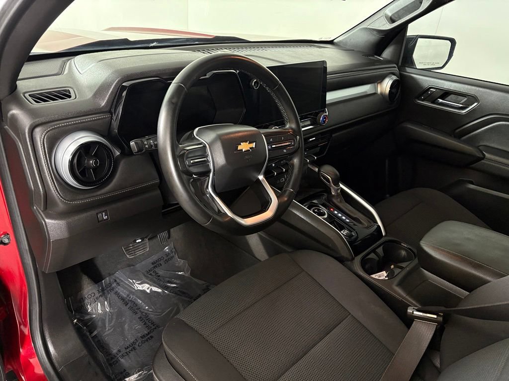 Used 2024 Chevrolet Colorado LT AWD/4WD image 17