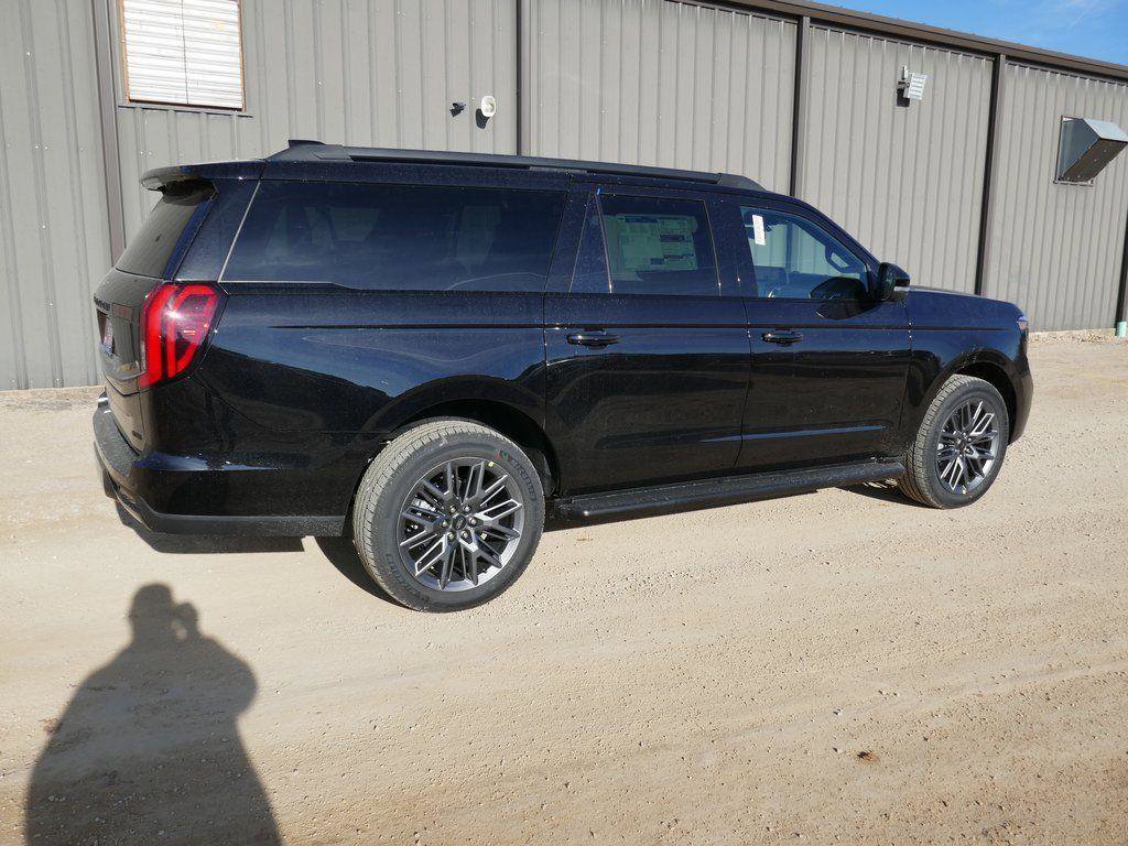 New 2026 Ford Expedition Max Platinum w/ Stealth Appearance Package image 4