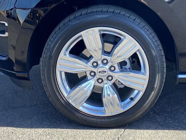 Used 2024 Ford Expedition Platinum image 29