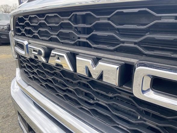 Used 2021 RAM 2500 Tradesman w/ Chrome Appearance Group AWD/4WD image 40