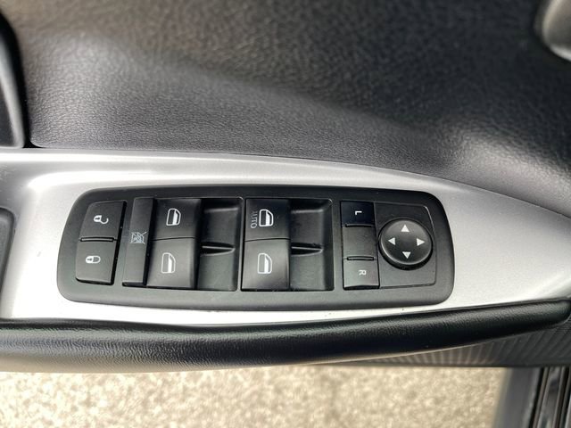 Used 2015 Dodge Journey SXT w/ Flexible Seating Group image 27