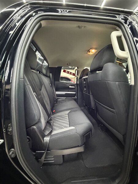 Used 2018 Toyota Tundra SR5 AWD/4WD image 22