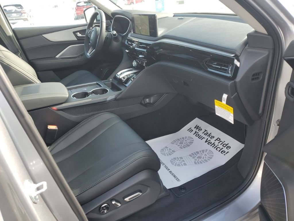Used 2026 Acura MDX SH-AWD image 34