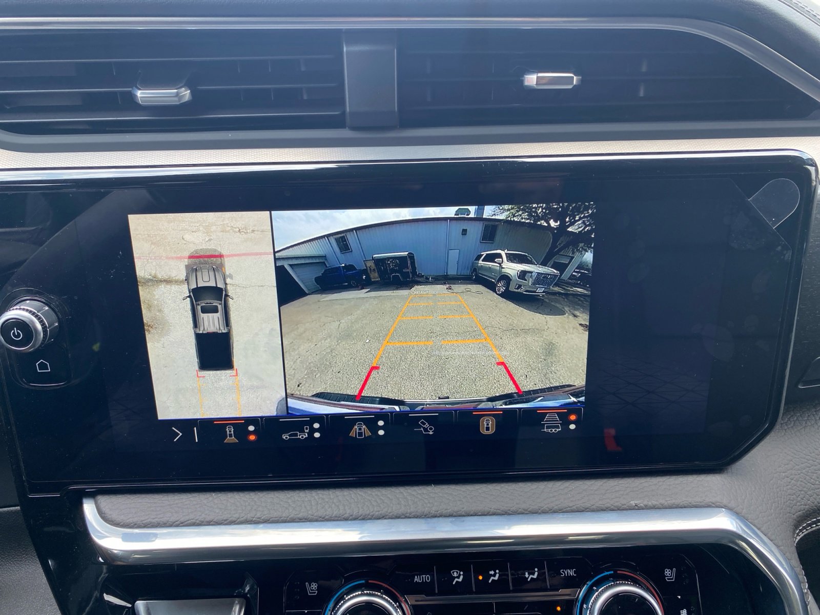 Used 2025 GMC Sierra 2500 Denali w/ Denali Reserve Package image 15