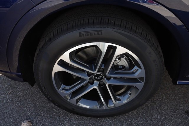 New 2025 Audi Q5 Premium Plus image 10