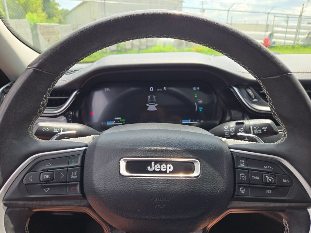 Certified 2022 Jeep Grand Cherokee Limited 4xe AWD/4WD image 30