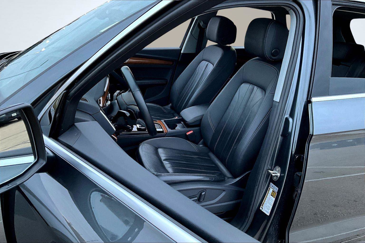 Used 2023 Audi Q5 2.0T Premium Plus image 25