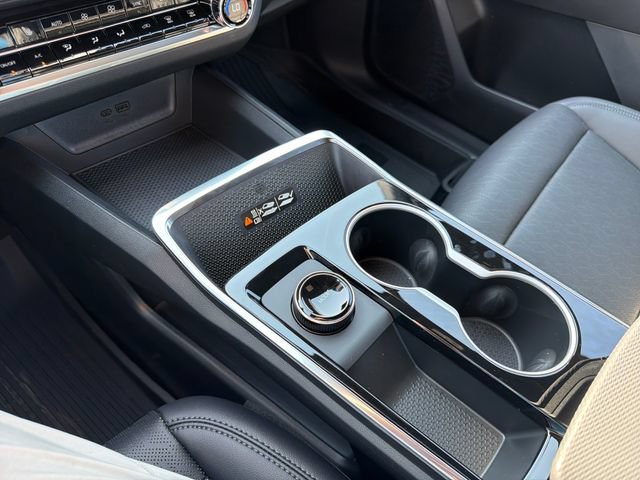 New 2027 Chevrolet Equinox LT w/ Convenience Package II FWD image 30
