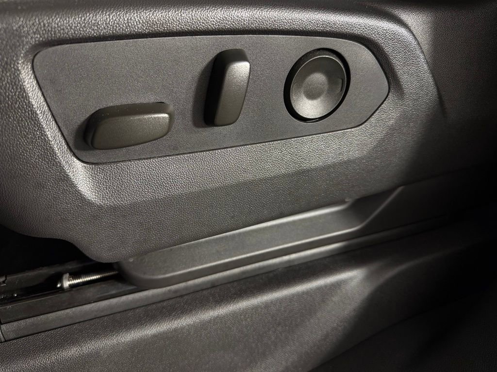 Used 2024 Chevrolet Silverado 1500 LT Trail Boss w/ LT Trail Boss Premium Package image 24