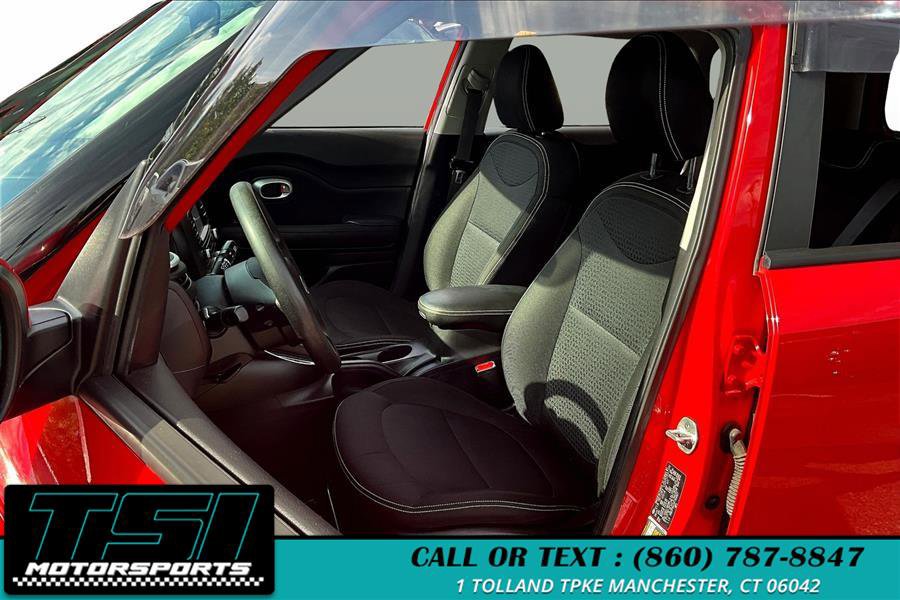 Used 2015 Kia Soul + image 25