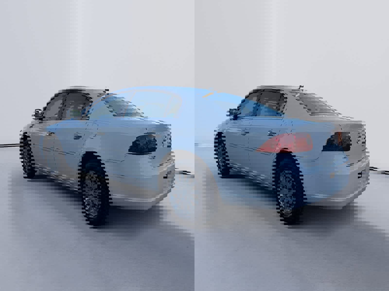 Used 2007 Buick Lucerne CX image 5