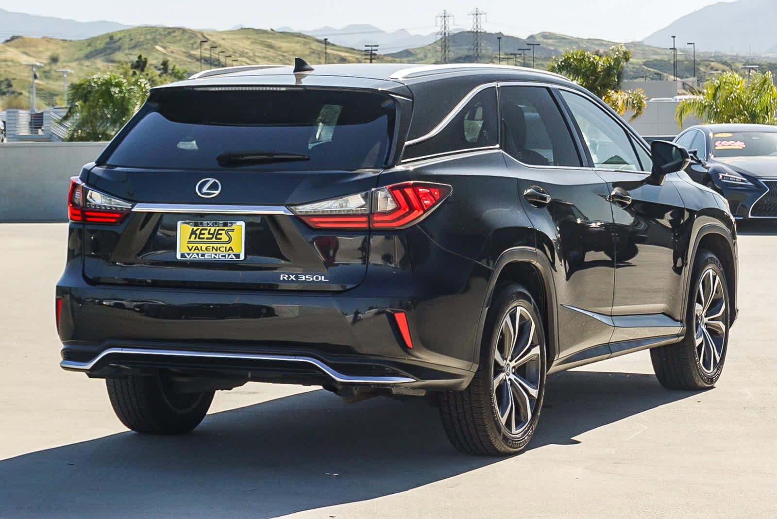 Used 2018 Lexus RX 350L FWD image 3
