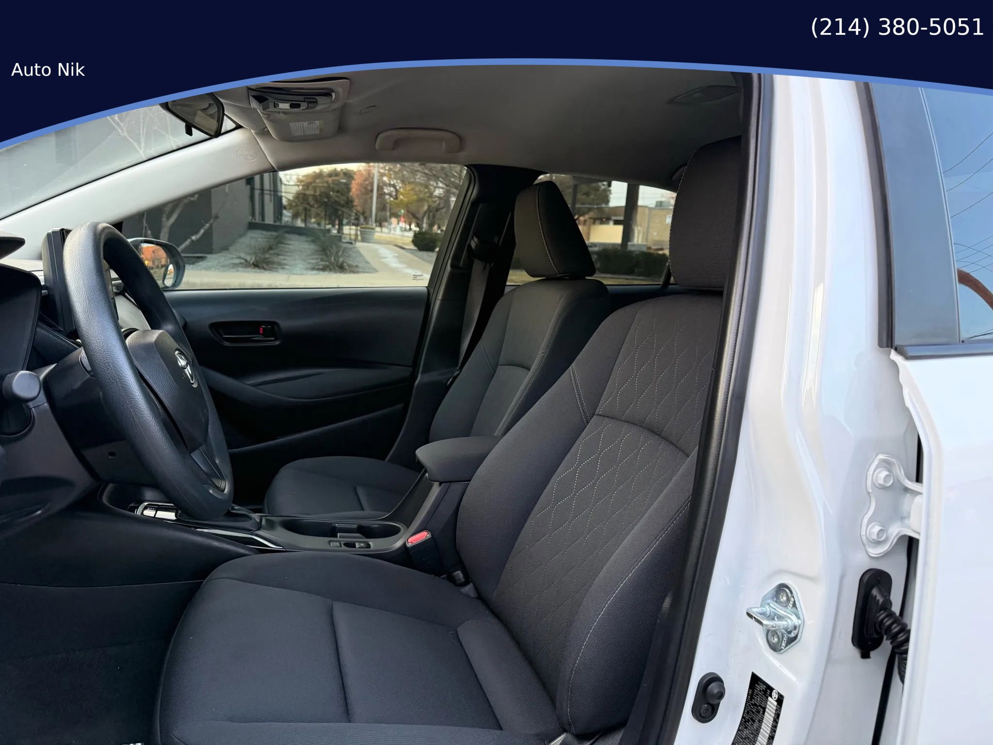 Used 2025 Toyota Corolla LE image 14