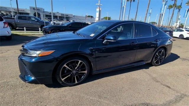 Used 2018 Toyota Camry XSE image 4