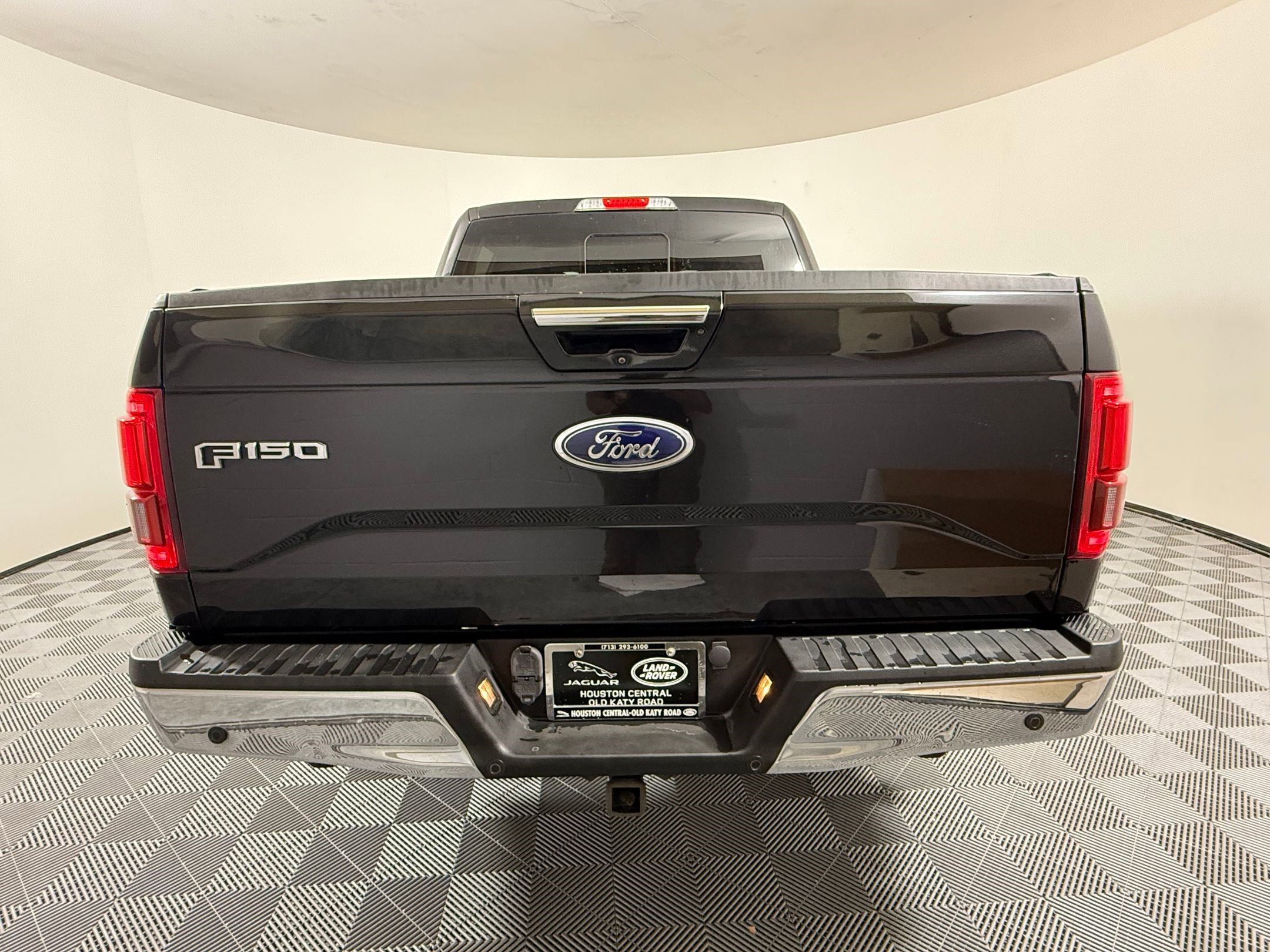 Used 2015 Ford F150 Lariat w/ Equipment Group 502A Luxury image 11