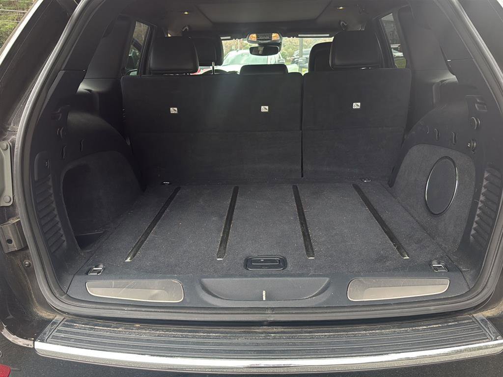 Used 2017 Jeep Grand Cherokee Overland w/ Jeep Active Safety Group image 7