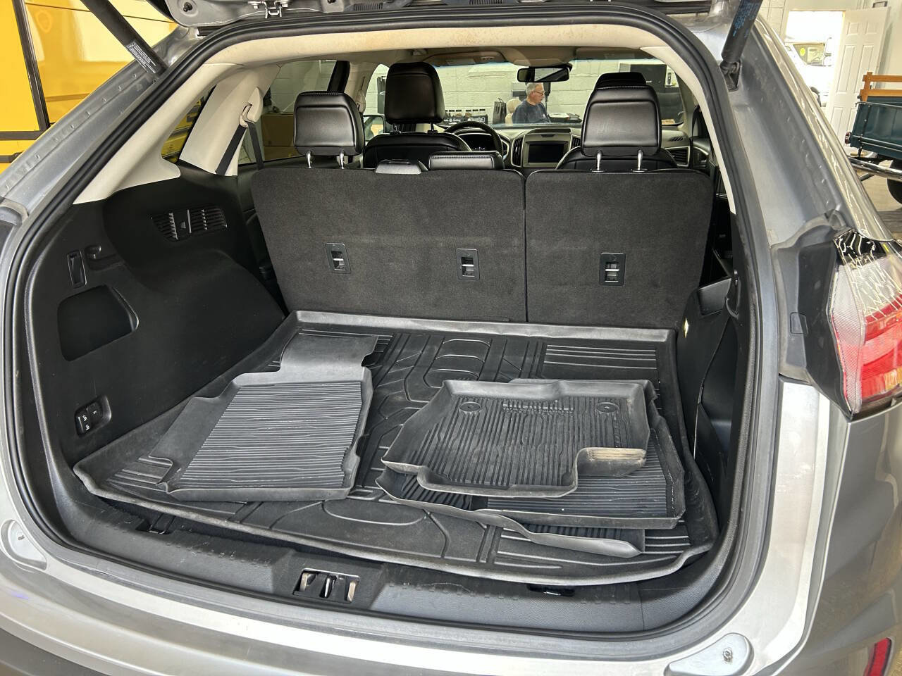 Used 2020 Ford Edge SEL w/ Convenience Package image 7