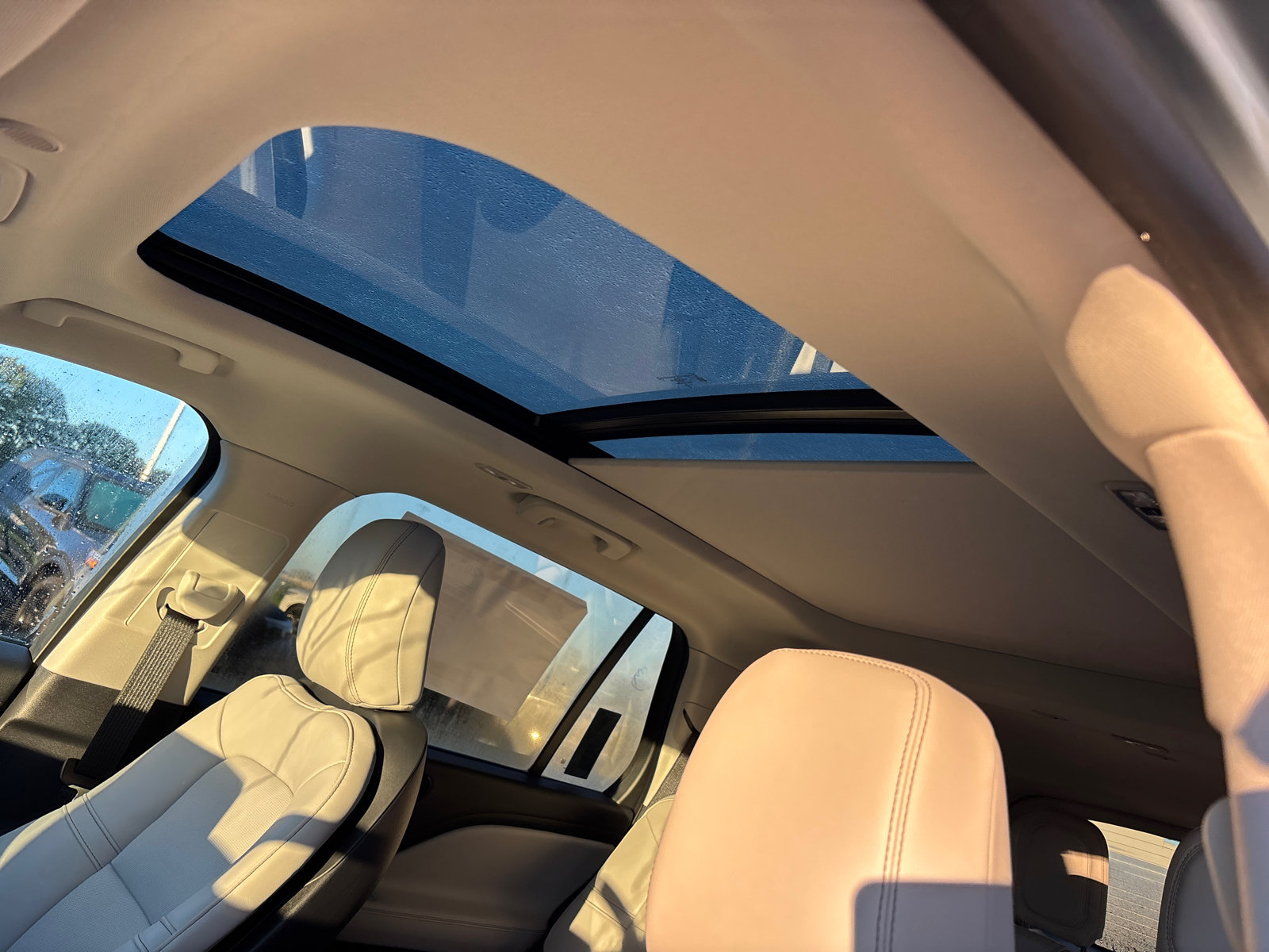 New 2027 Lincoln Aviator AWD image 23